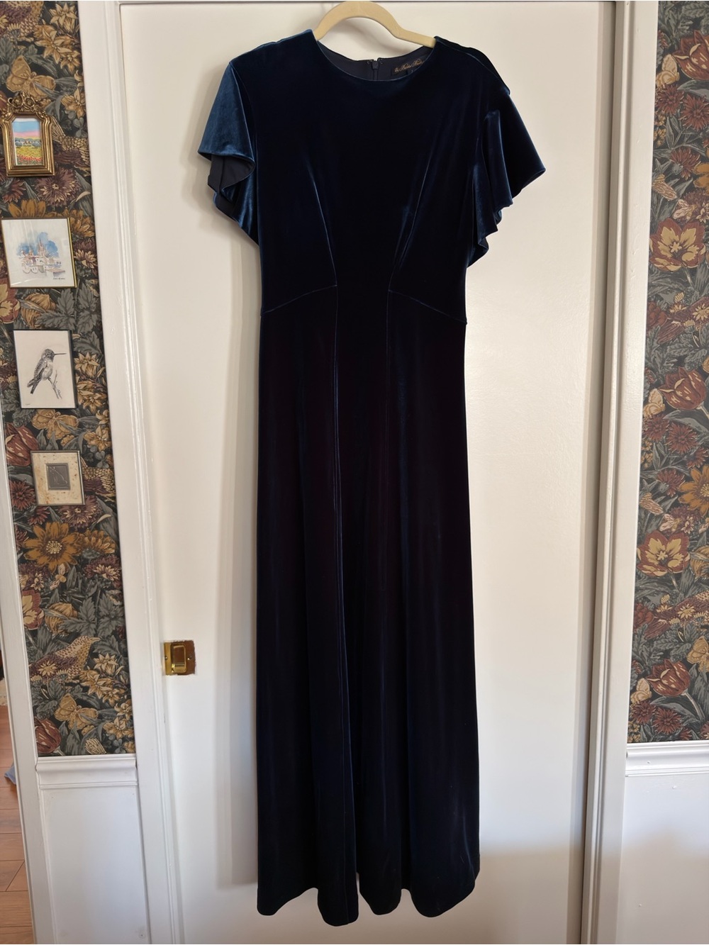 Brooks Brothers - Elegant Navy Velvet Flutter-Sleeve Dress - Size 2
